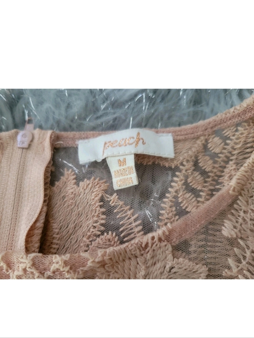 Peach Lace Dramatic Top Embroidered Lace Sheer Bell Sleeve Romantic Goth Boho M - Picture 8 of 10
